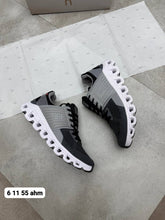 Load image into Gallery viewer, Shoes