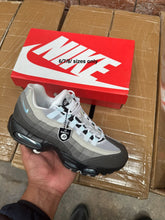 Load image into Gallery viewer, Shoes