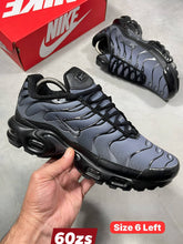 Load image into Gallery viewer, Shoes