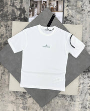 Load image into Gallery viewer, T-shirt