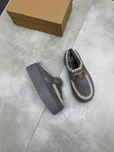 Load image into Gallery viewer, Slipper