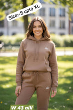 Load image into Gallery viewer, Tracksuit