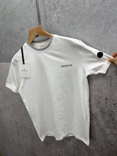 Load image into Gallery viewer, T-shirt