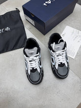 Load image into Gallery viewer, Shoes