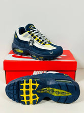 Load image into Gallery viewer, Shoes