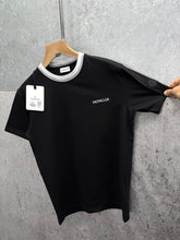 Load image into Gallery viewer, T-shirt