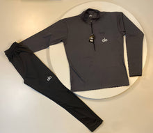 Load image into Gallery viewer, Tracksuit women
