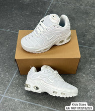 Load image into Gallery viewer, Shoes