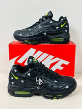 Load image into Gallery viewer, Shoes