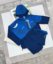 Load image into Gallery viewer, Tshirt