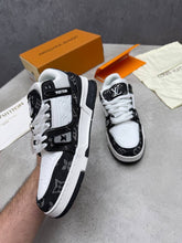Load image into Gallery viewer, Shoes