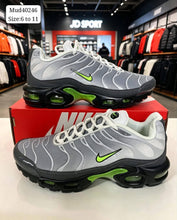 Load image into Gallery viewer, Shoes