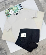 Load image into Gallery viewer, Tshirt
