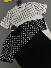Load image into Gallery viewer, T-shirt
