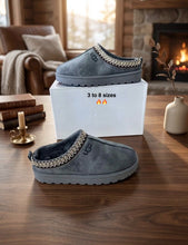 Load image into Gallery viewer, Slipper