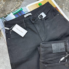 Load image into Gallery viewer, Jeans