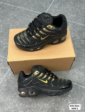 Load image into Gallery viewer, Shoes