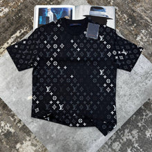 Load image into Gallery viewer, Tshirt