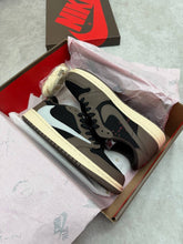 Load image into Gallery viewer, Shoes