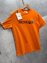 Load image into Gallery viewer, T-shirt