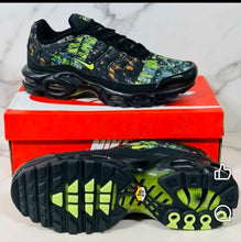 Load image into Gallery viewer, Shoes