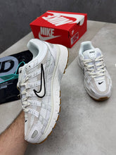 Load image into Gallery viewer, Shoes
