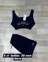 Load image into Gallery viewer, Tracksuit women