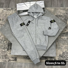 Load image into Gallery viewer, Tracksuit