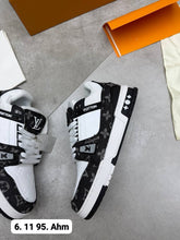 Load image into Gallery viewer, Shoes