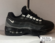 Load image into Gallery viewer, Shoes