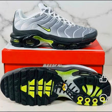 Load image into Gallery viewer, Shoes