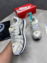 Load image into Gallery viewer, Shoes