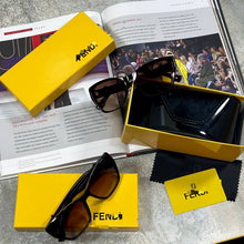 Load image into Gallery viewer, Sunglass