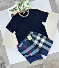 Load image into Gallery viewer, T-shirt