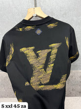 Load image into Gallery viewer, Tshirt