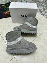 Load image into Gallery viewer, Shoes