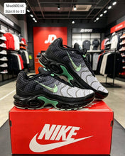 Load image into Gallery viewer, Shoes