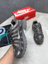 Load image into Gallery viewer, Shoes