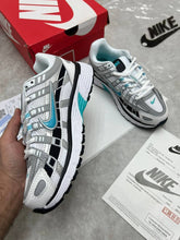 Load image into Gallery viewer, Shoes