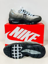 Load image into Gallery viewer, Shoes