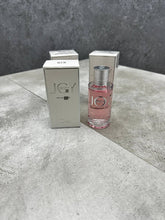Load image into Gallery viewer, Perfume