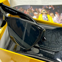 Load image into Gallery viewer, Sunglass
