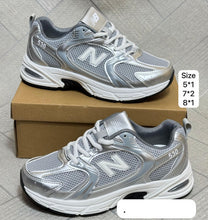 Load image into Gallery viewer, Shoes