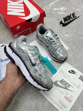 Load image into Gallery viewer, Shoes