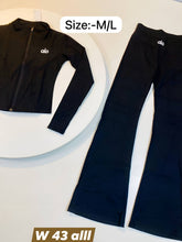 Load image into Gallery viewer, Tracksuit