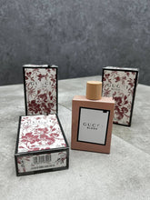 Load image into Gallery viewer, Perfume