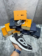 Load image into Gallery viewer, Shoes