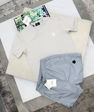 Load image into Gallery viewer, Tshirt