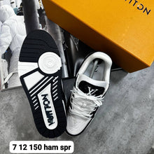 Load image into Gallery viewer, Shoes