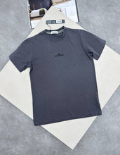 Load image into Gallery viewer, Tshirt